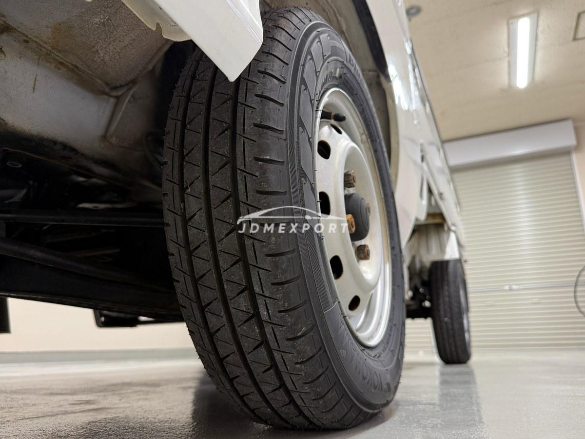 Daihatsu Hijet Truck 2000 thumbnail 18