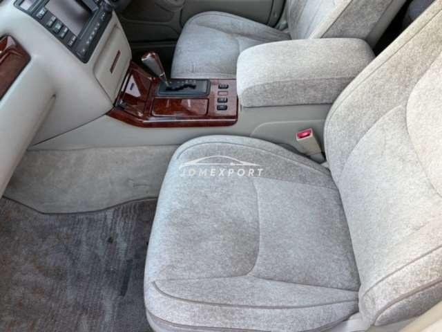 Toyota Crown Majesta 2001 thumbnail 24