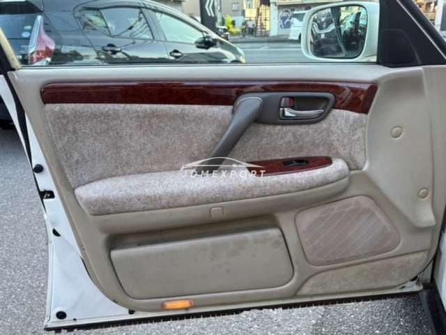 Toyota Crown Majesta 2001 thumbnail 47