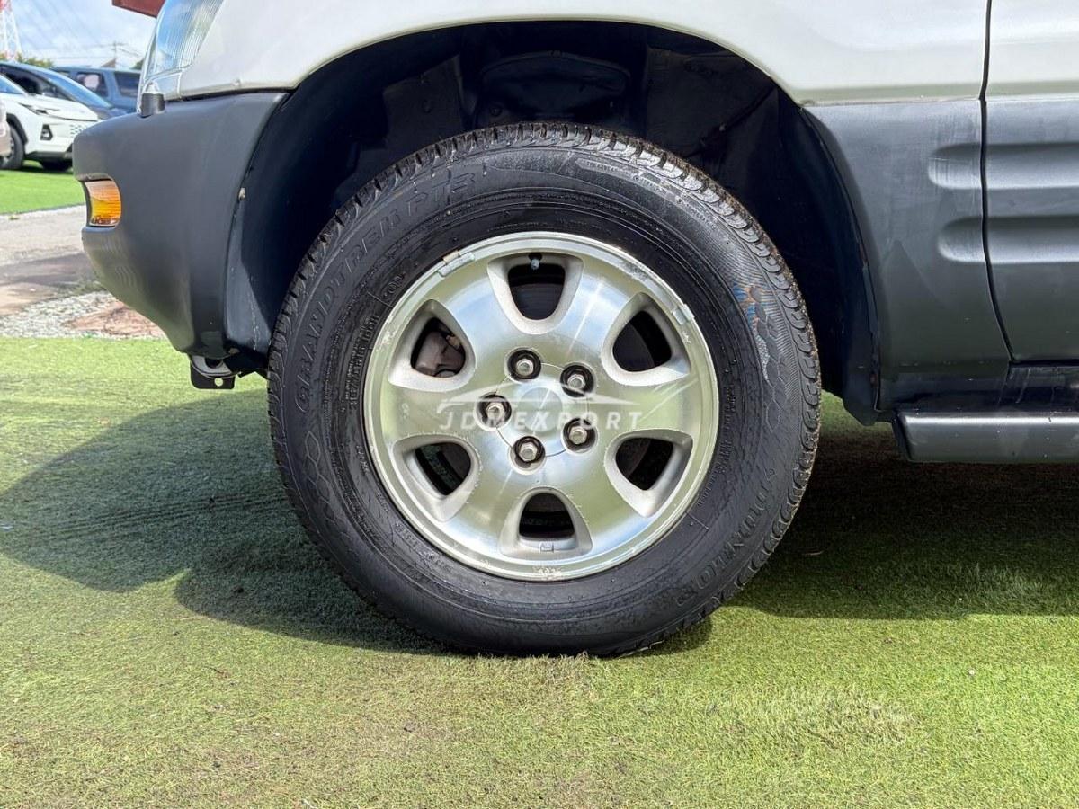 Toyota RAV4 J 1997 thumbnail 12