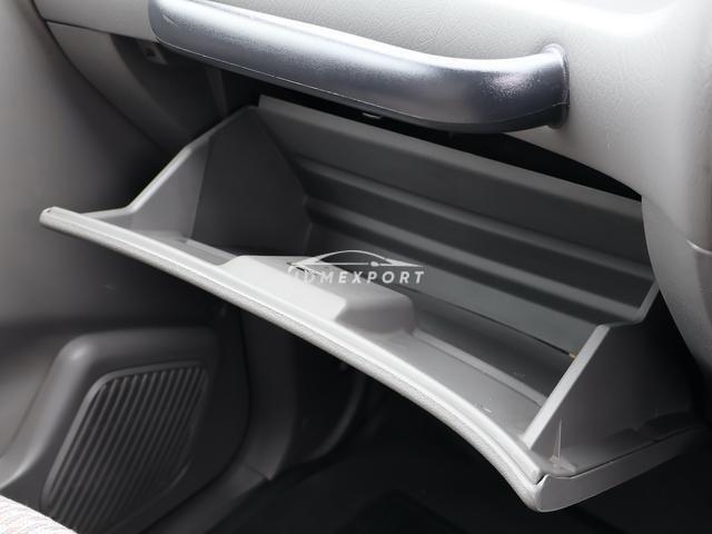 Nissan Mistral 1996 thumbnail 30