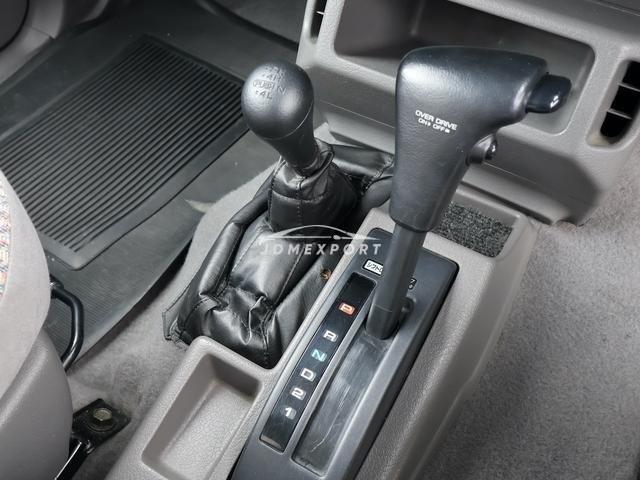 Nissan Mistral 1996 thumbnail 22