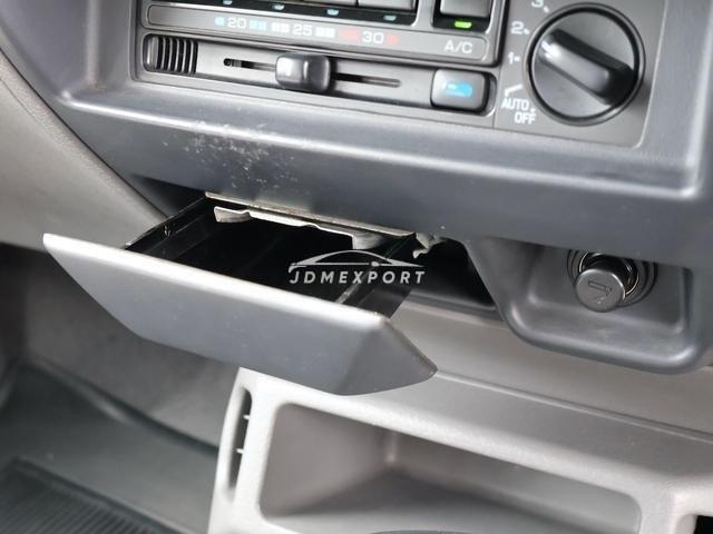 Nissan Mistral 1996 thumbnail 12