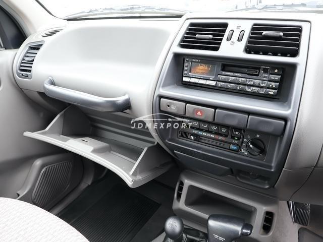 Nissan Mistral 1996 thumbnail 23