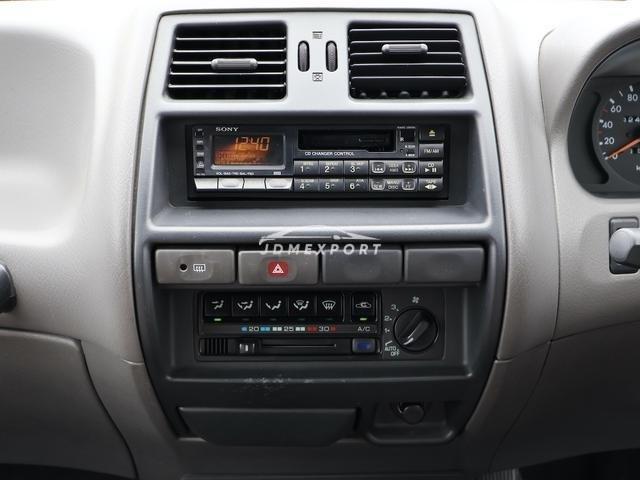 Nissan Mistral 1996 thumbnail 25
