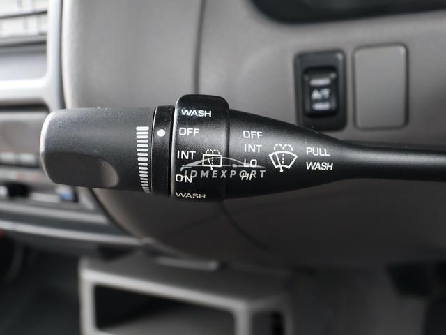 Nissan Mistral 1996 thumbnail 8