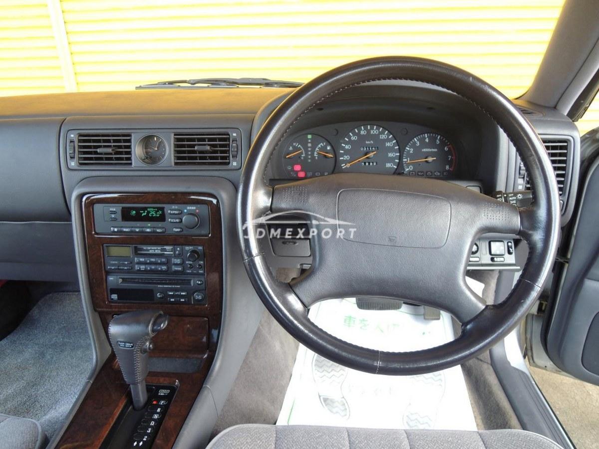 Nissan Gloria Sedan 1994 thumbnail 9