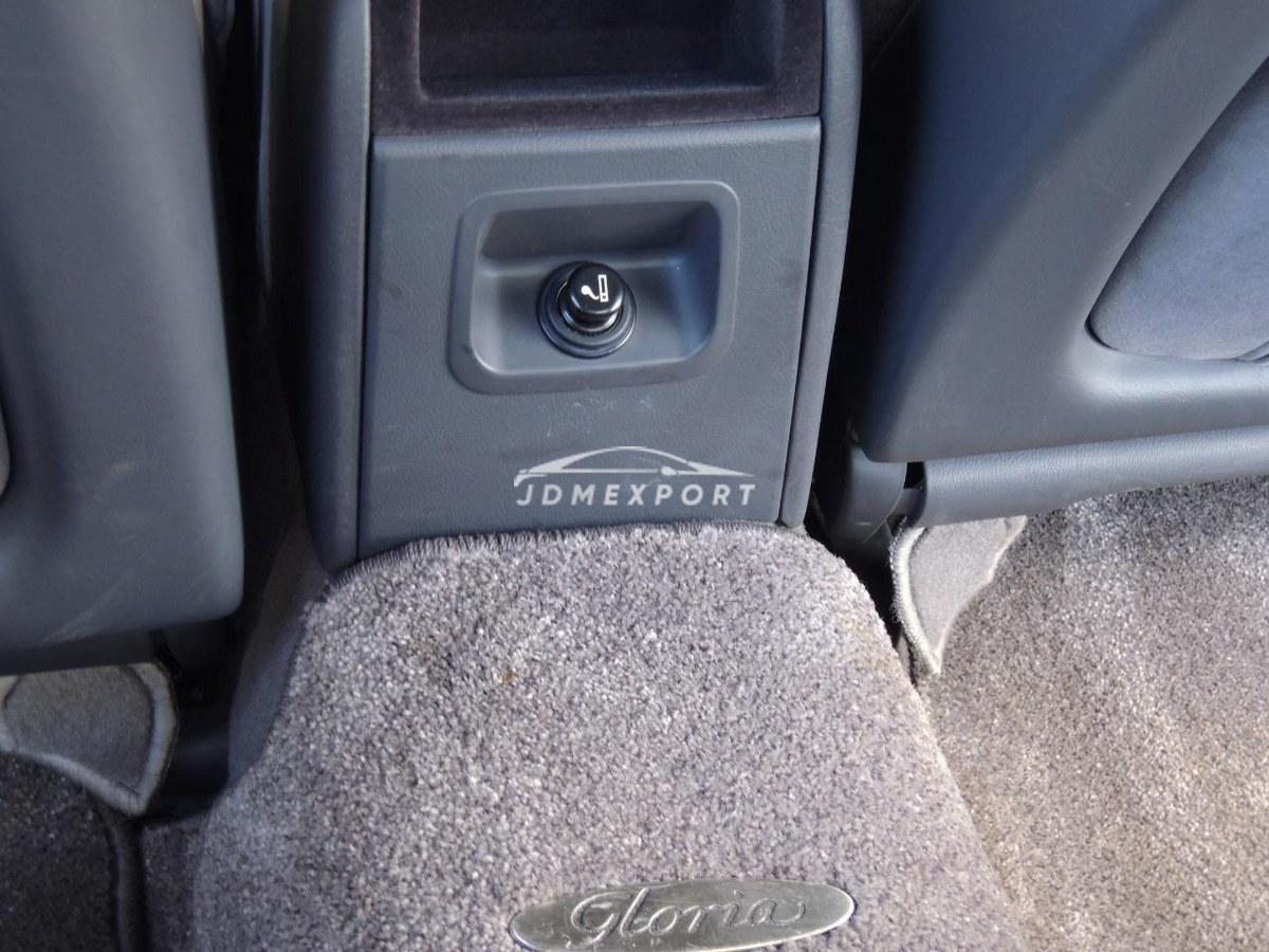 Nissan Gloria Sedan 1994 thumbnail 33