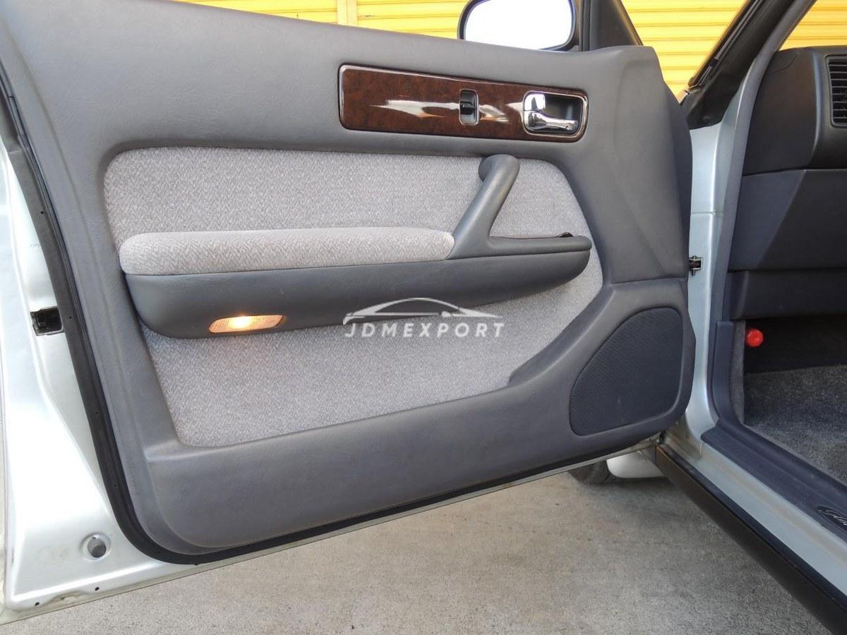 Nissan Gloria Sedan 1994 thumbnail 34