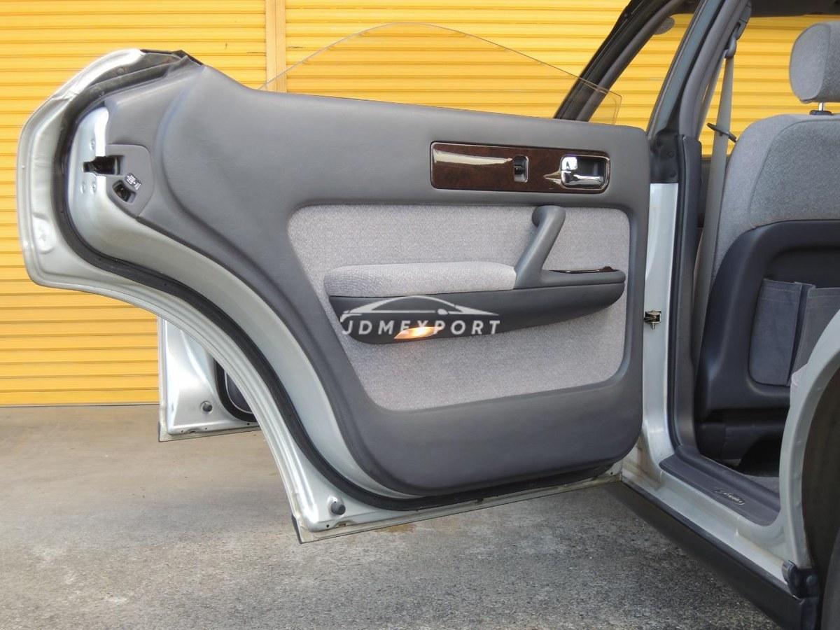Nissan Gloria Sedan 1994 thumbnail 36
