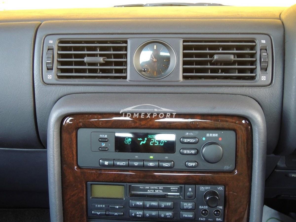 Nissan Gloria Sedan 1994 thumbnail 26