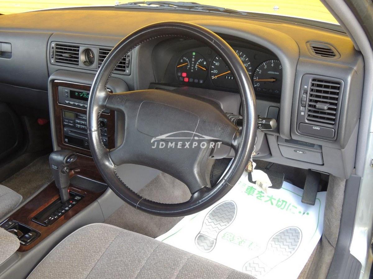 Nissan Gloria Sedan 1994 thumbnail 27