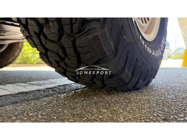 Toyota Land Cruiser Prado 2000 thumbnail 9