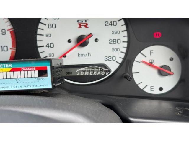 Nissan Skyline GT-R 2000 thumbnail 10