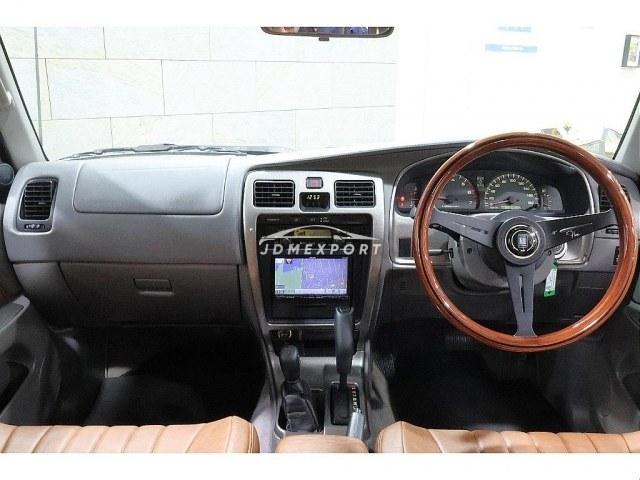 Toyota Hilux Surf 2002 thumbnail 3