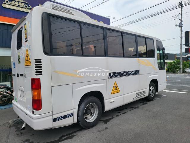 Hino Melpha 2001 thumbnail 2