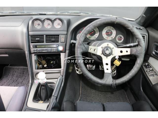 Nissan Skyline 2000 thumbnail 3