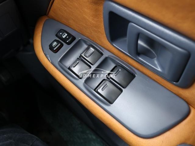 Toyota Land Cruiser Prado 2001 thumbnail 49
