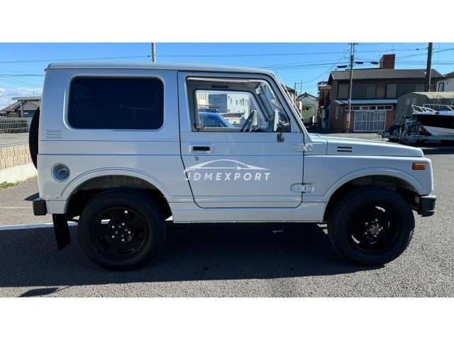 Suzuki Jimny 1984 thumbnail 4