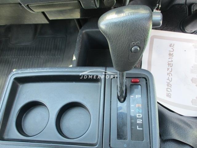 Toyota Hiace Wagon 2000 thumbnail 24