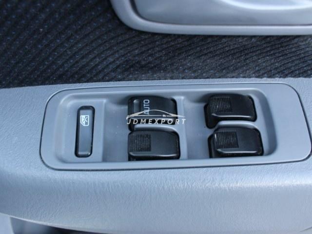 Daihatsu Pyzar 2000 thumbnail 14