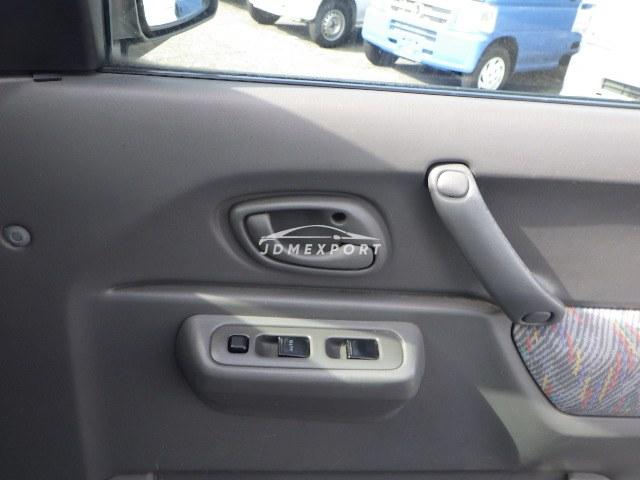 Suzuki Jimny 2001 thumbnail 9