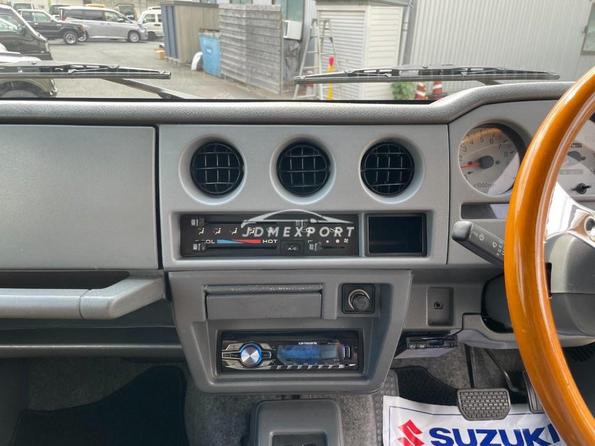 Suzuki Jimny 1998 thumbnail 12