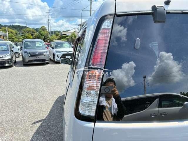 Nissan Cube 2001 thumbnail 32