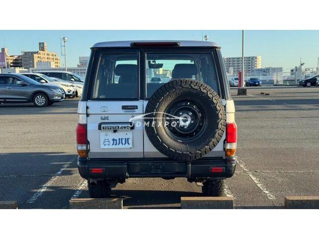 Toyota Land Cruiser 70 2002 thumbnail 4