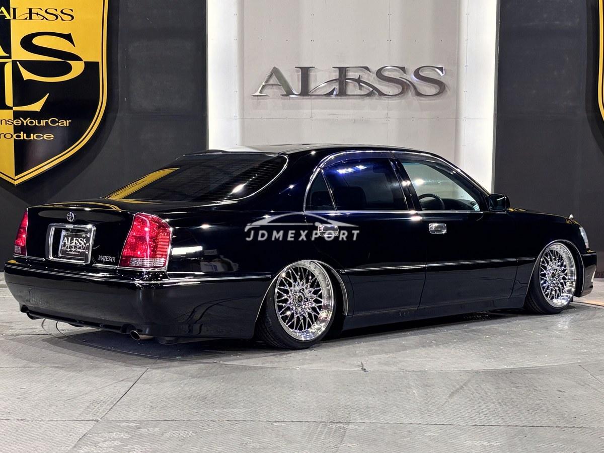 Toyota Crown Majesta 2002 thumbnail 3