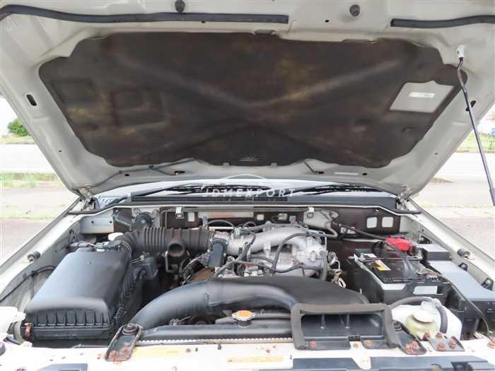 Mitsubishi Pajero thumbnail 28