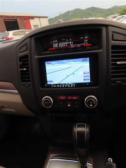 Mitsubishi Pajero thumbnail 22