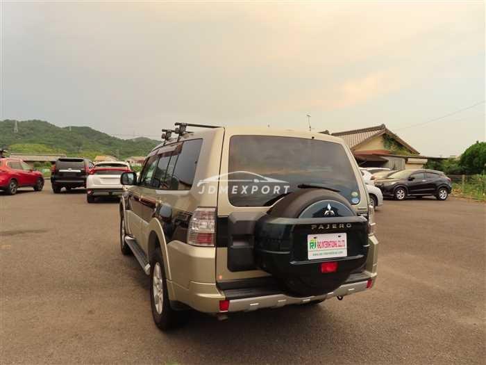 Mitsubishi Pajero thumbnail 10