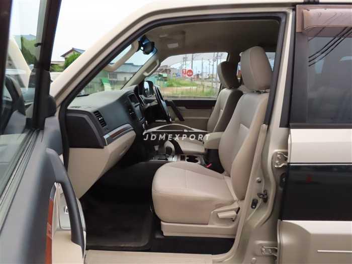 Mitsubishi Pajero thumbnail 16