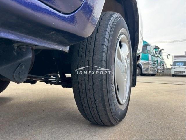 Toyota Hilux 2000 thumbnail 27