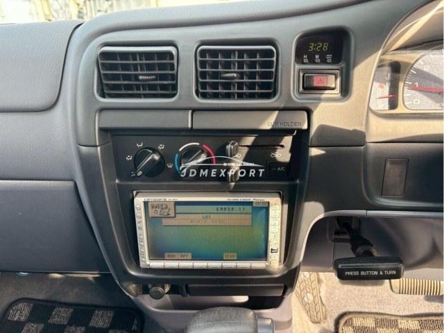 Toyota Hilux 2000 thumbnail 9