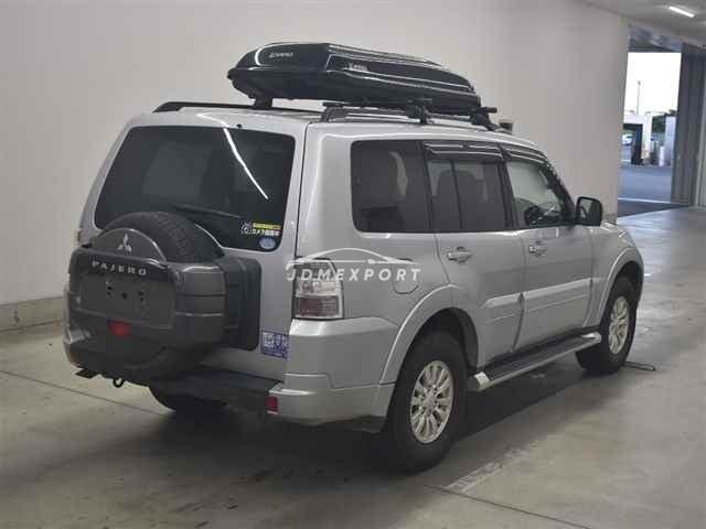 Mitsubishi Pajero thumbnail 6