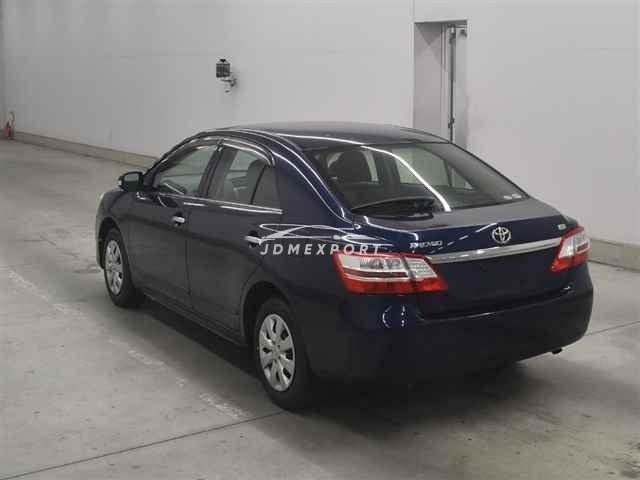 Toyota Premio thumbnail 2
