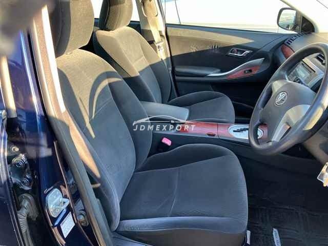 Toyota Premio thumbnail 8