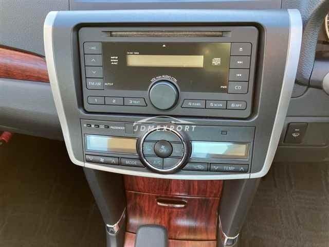 Toyota Premio thumbnail 7
