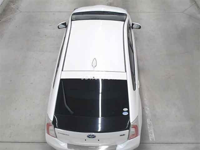 Toyota Prius thumbnail 11