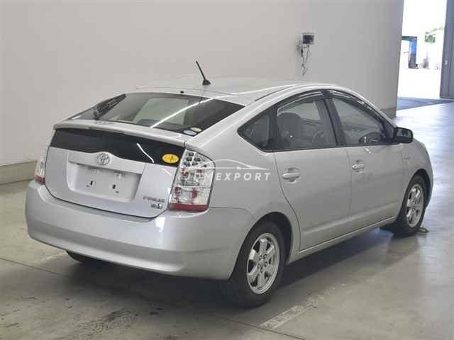 Toyota Prius thumbnail 6