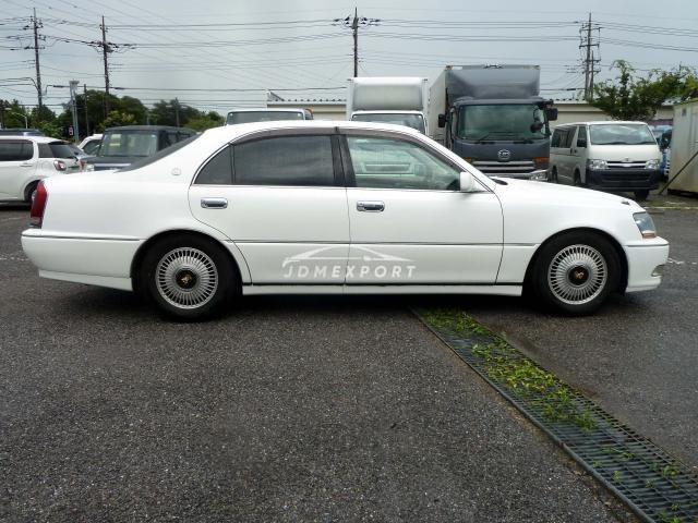 Toyota Crown Majesta 2001 thumbnail 4
