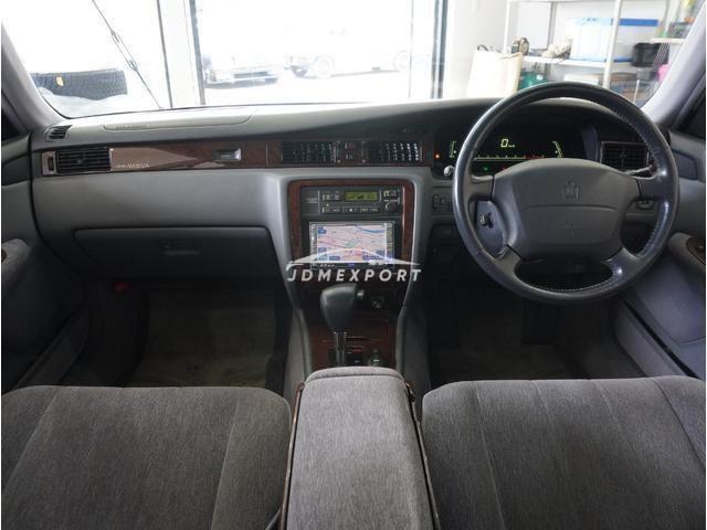 Toyota Crown Majesta 1998 thumbnail 7