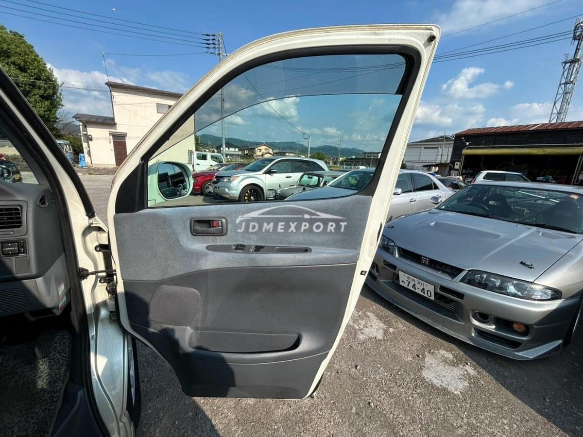 Toyota Granvia 1996 thumbnail 15