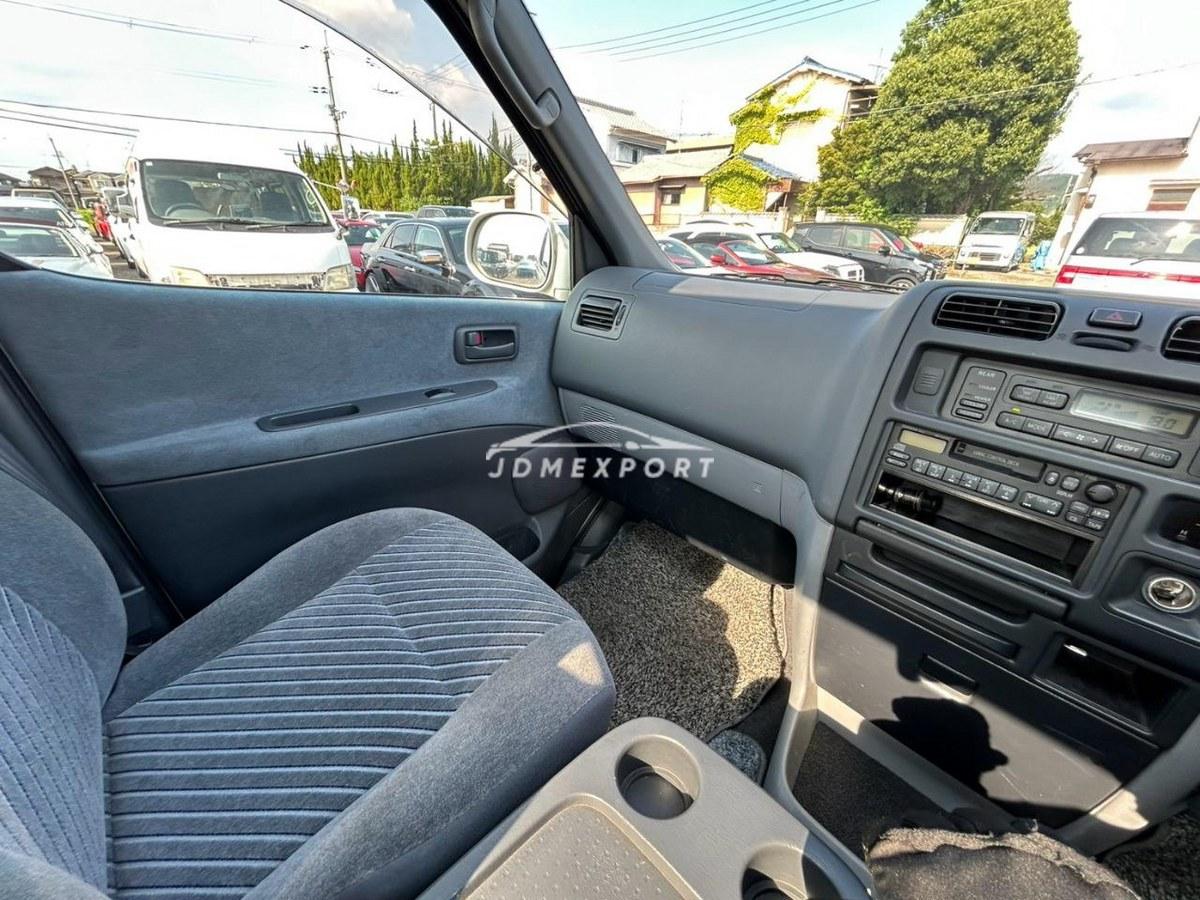 Toyota Granvia 1996 thumbnail 42