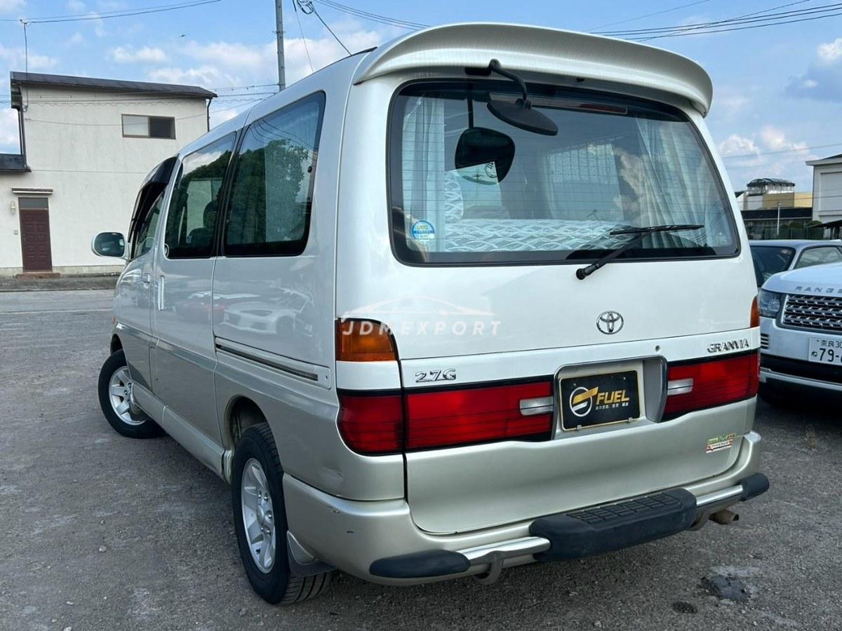 Toyota Granvia 1996 thumbnail 2