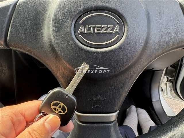 Toyota Altezza 2001 thumbnail 24