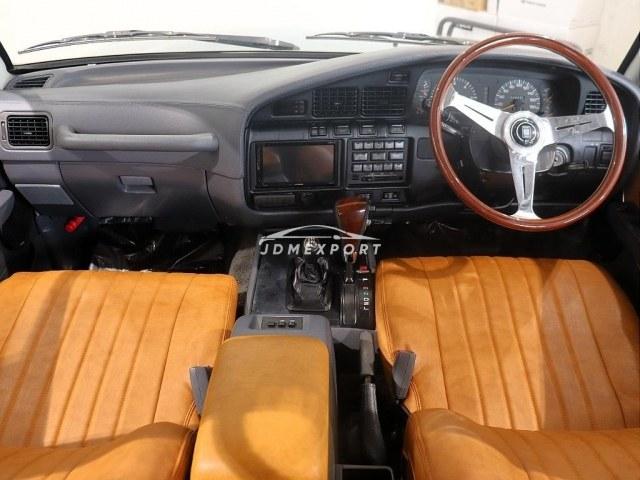 Toyota Land Cruiser Wagon 1993 thumbnail 2