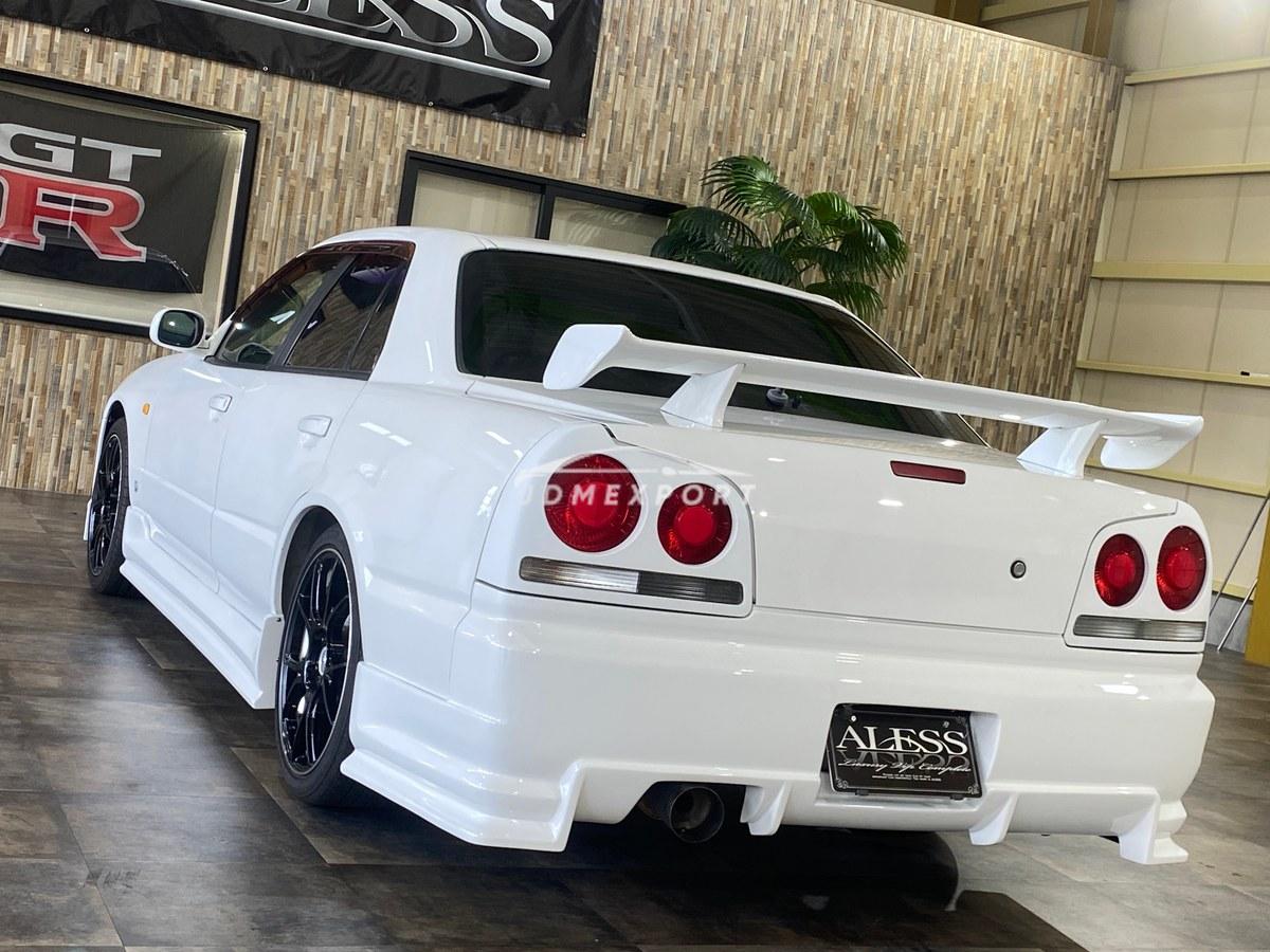 Nissan Skyline 2000 thumbnail 7